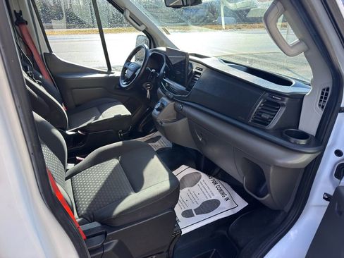 Used 2022 Ford E-Transit 148 High Roof Extended image 27