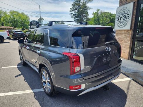 Used 2021 Hyundai Palisade Limited FWD image 3
