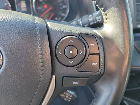 Used 2018 Toyota RAV4 SE w/ Power Extra Value Package image 31