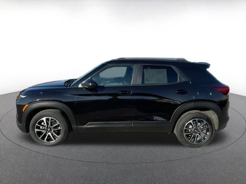 Used 2025 Chevrolet TrailBlazer LT image 9