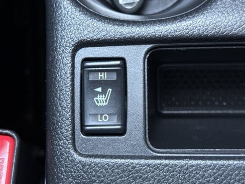 Used 2018 Nissan Rogue SV FWD image 18