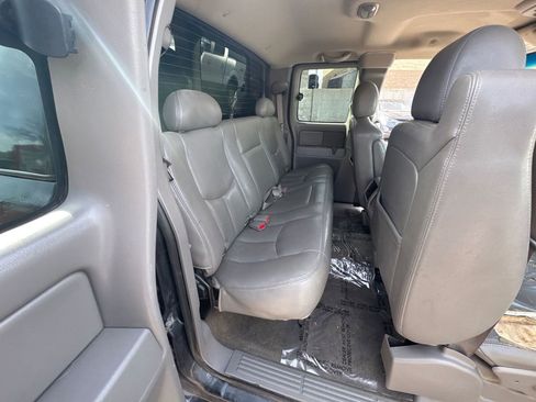 Used 2005 GMC Sierra 2500 SLT w/ Heavy-Duty Power Package image 14