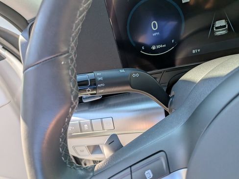 Used 2024 Hyundai Kona Limited AWD/4WD image 31