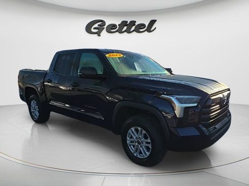Used 2022 Toyota Tundra SR5 w/ SR5 Convenience Package AWD/4WD image 5