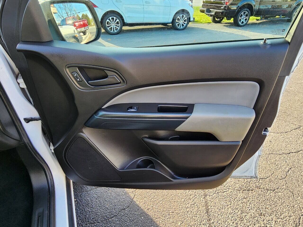 Used 2016 Chevrolet Colorado W/T RWD image 28