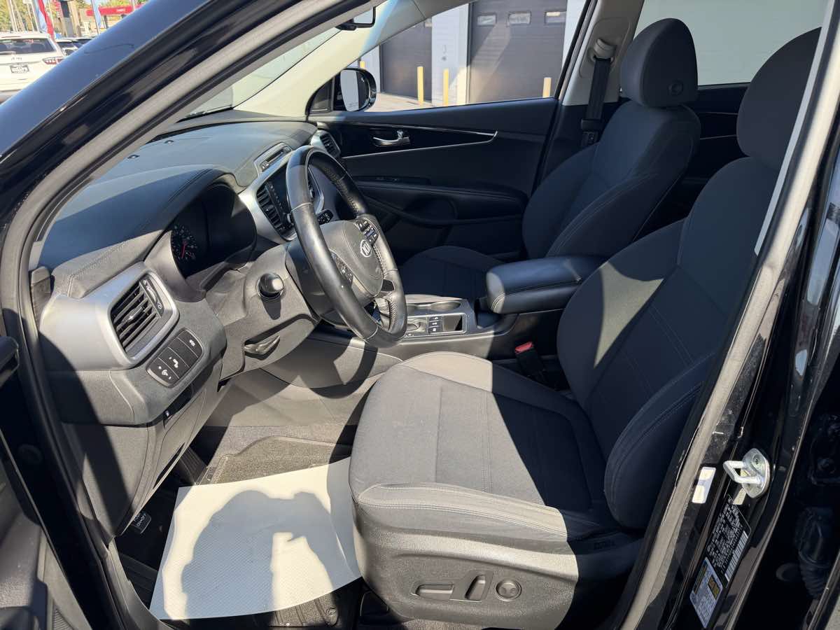 Used 2019 Kia Sorento AWD w/ LX Convenience Package image 10