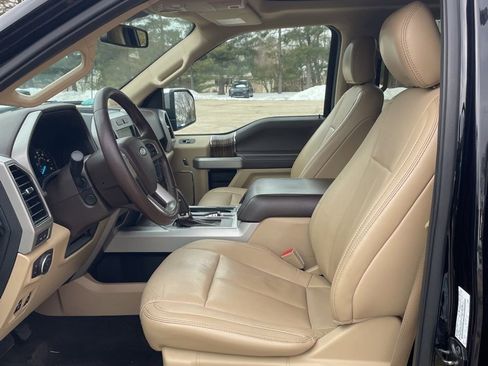 Used 2018 Ford F150 Lariat w/ Equipment Group 502A Luxury image 7