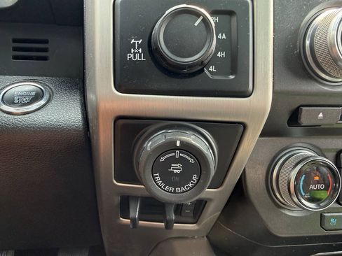 Used 2018 Ford F150 Platinum w/ Equipment Group 701A Luxury AWD/4WD image 24