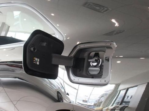 New 2024 Dodge Charger R/T w/ Plus Group image 11