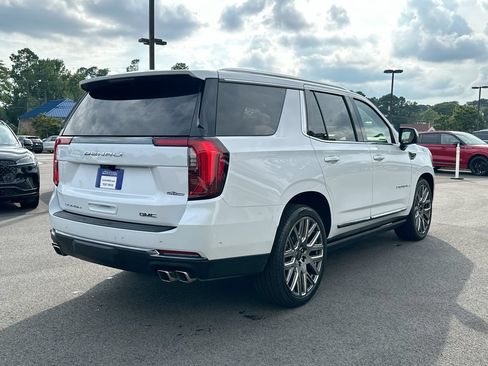 Used 2026 GMC Yukon Denali Ultimate w/ LPO, Illumination Package AWD/4WD image 7