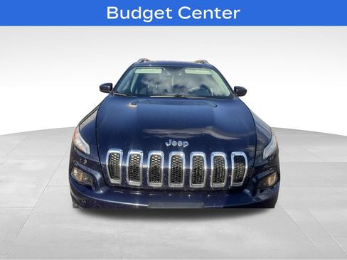 Used 2016 Jeep Cherokee Latitude w/ Cold Weather Group FWD image 3