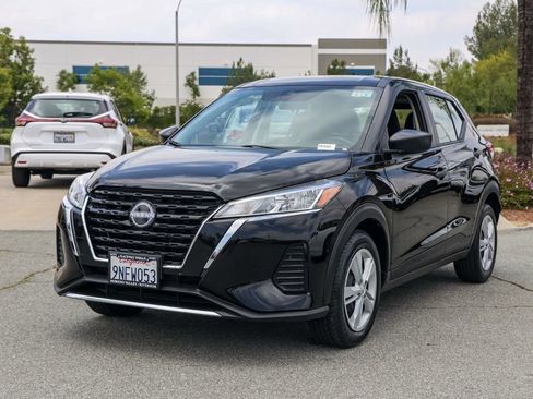 Used 2024 Nissan Kicks S FWD image 8