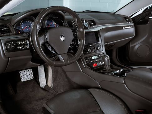 Used 2013 Maserati GranTurismo Sport RWD image 3