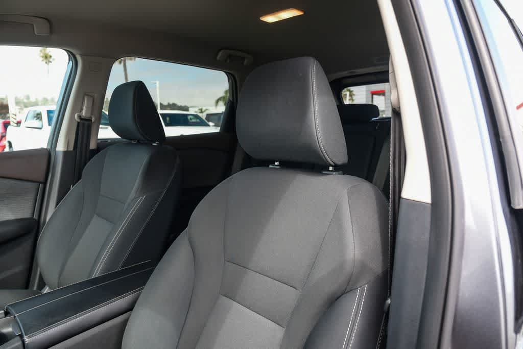 Used 2023 Nissan Rogue S FWD image 17