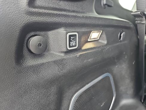 Used 2022 Jeep Grand Cherokee L Limited image 18