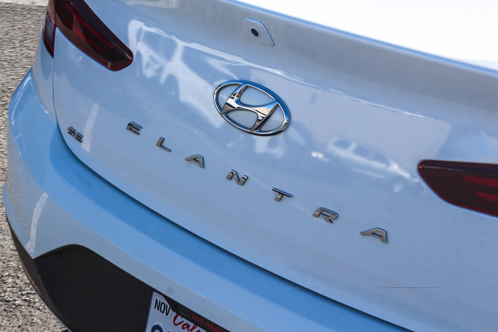 Used 2019 Hyundai Elantra SE w/ Cargo Package FWD image 9