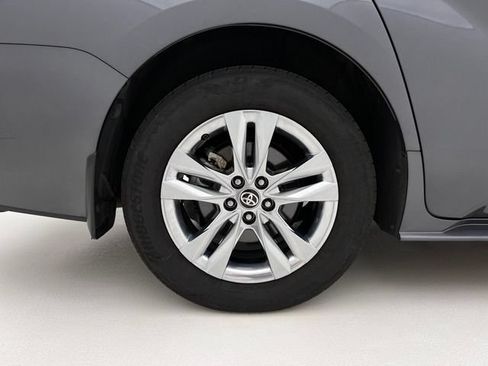 Used 2025 Toyota Sienna XLE w/ XLE Plus Package AWD/4WD image 31