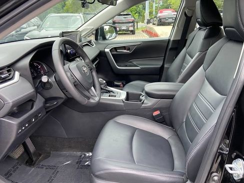 Used 2023 Toyota RAV4 XLE Premium AWD/4WD image 23