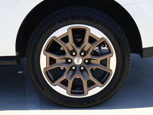 Used 2025 Ford Expedition King Ranch AWD/4WD image 8
