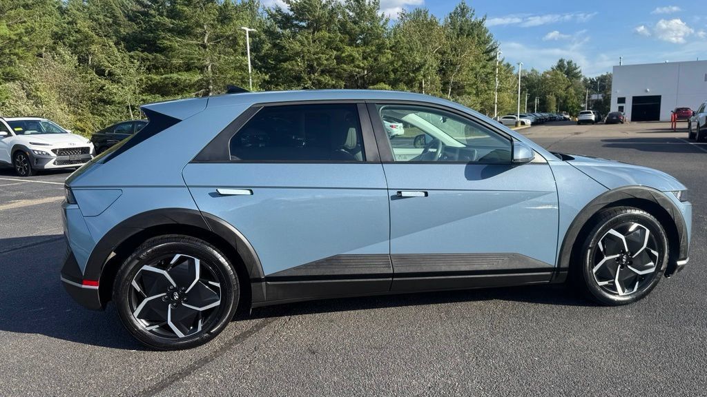 Used 2023 Hyundai Ioniq 5 SEL w/ Cargo Package AWD/4WD image 5