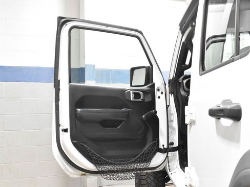 Used 2018 Jeep Wrangler Unlimited Sport AWD/4WD image 10