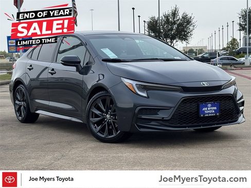 Used 2025 Toyota Corolla SE image 1