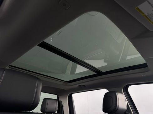 Used 2024 Toyota Tundra Limited image 18