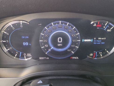 Used 2020 Cadillac Escalade Premium Luxury image 37