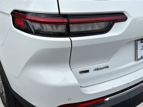 Used 2021 Jeep Grand Cherokee L Limited image 37