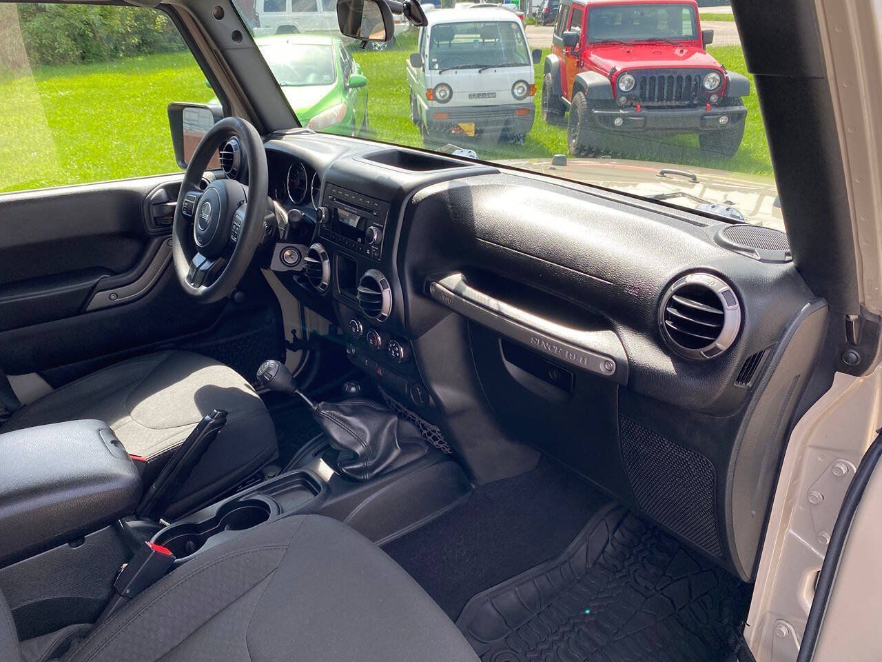 Used 2018 Jeep Wrangler Unlimited Sport AWD/4WD image 25