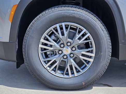 New 2027 Chevrolet Traverse LT FWD image 12