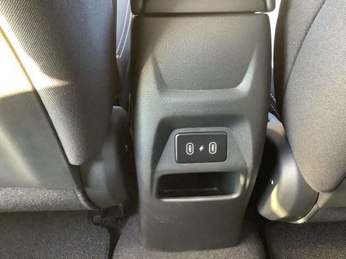 New 2026 Hyundai Venue SEL FWD image 11