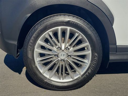 Used 2020 Hyundai Kona SEL image 6