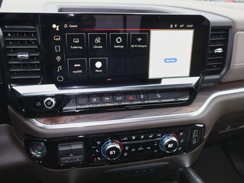 New 2026 GMC Sierra 2500 SLT w/ SLT Premium Package image 17