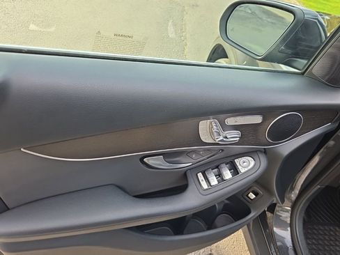 Used 2020 Mercedes-Benz GLC 300 4MATIC image 11