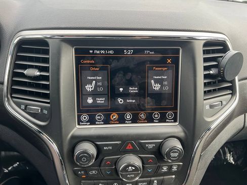 Used 2018 Jeep Grand Cherokee Altitude AWD/4WD image 41