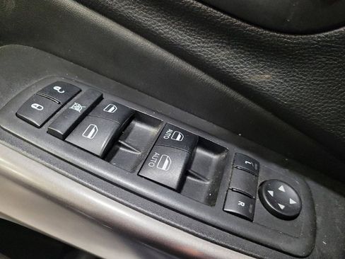 Used 2019 Jeep Cherokee Limited AWD/4WD image 27