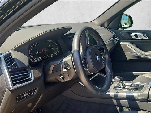 Used 2022 BMW X5 sDrive40i w/ M Sport Package RWD image 10