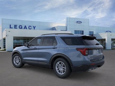 New 2026 Ford Explorer Active w/ Active Comfort Package image 4