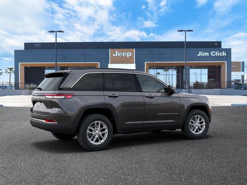 New 2025 Jeep Grand Cherokee Laredo X w/ Trailer Tow Package image 4