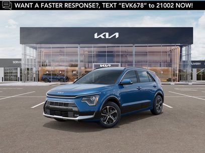 New 2025 Kia Niro SX