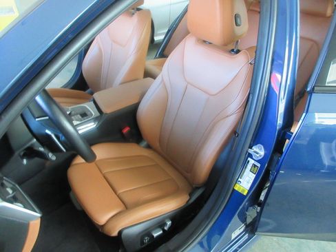 Used 2023 BMW 330i Sedan w/ Driving Assistance Package RWD image 11