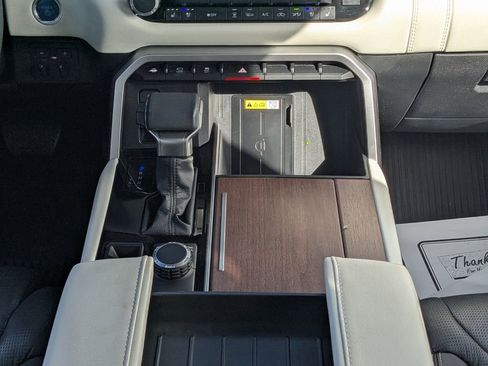 Used 2022 Toyota Tundra Capstone AWD/4WD image 15