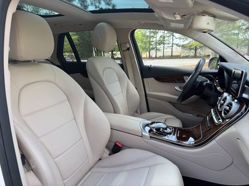 Used 2016 Mercedes-Benz GLC 300 4MATIC image 23