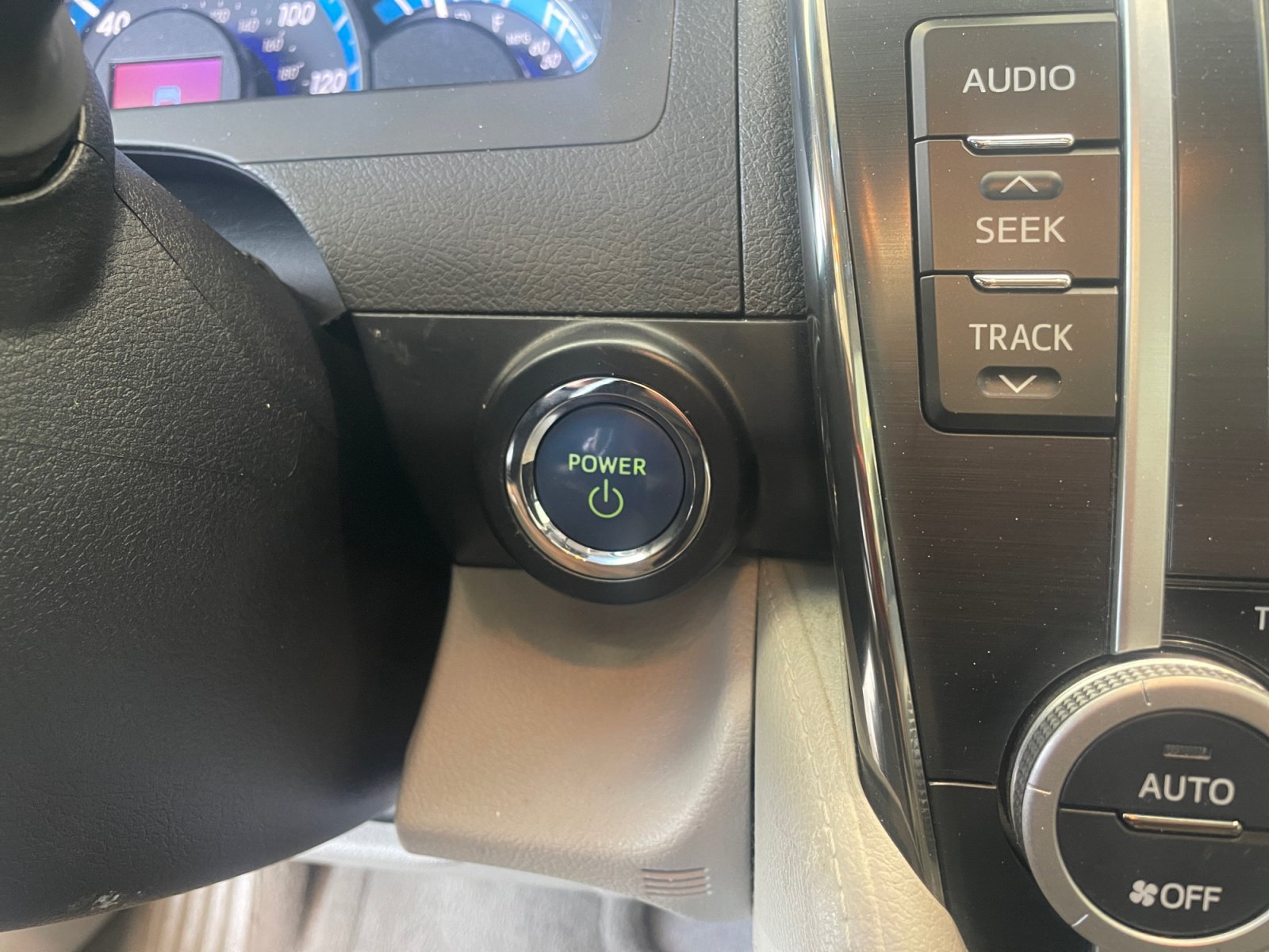 Used 2013 Toyota Camry XLE w/ Convenience Pkg FWD image 28
