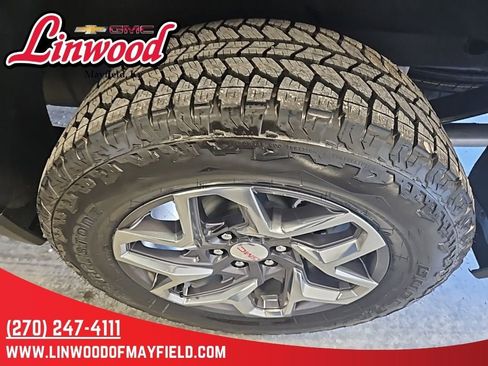 New 2026 GMC Sierra 1500 SLT image 7