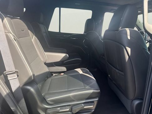 Used 2021 Cadillac Escalade Sport AWD/4WD image 18