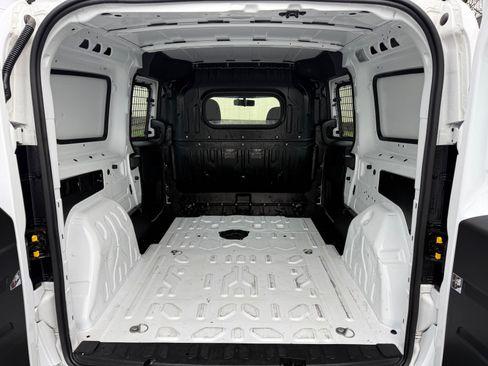 Used 2022 RAM ProMaster City Tradesman image 5