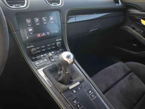 Used 2020 Porsche 718 Cayman GT4 image 18