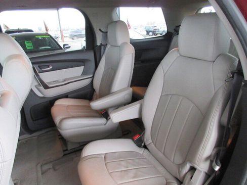 Used 2011 GMC Acadia Denali image 31